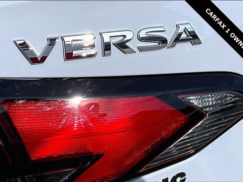 Used 2024 Nissan Versa SV w/ Trunk Package image 23