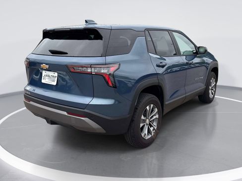 Used 2026 Chevrolet Equinox LT w/ Convenience Package II FWD image 8