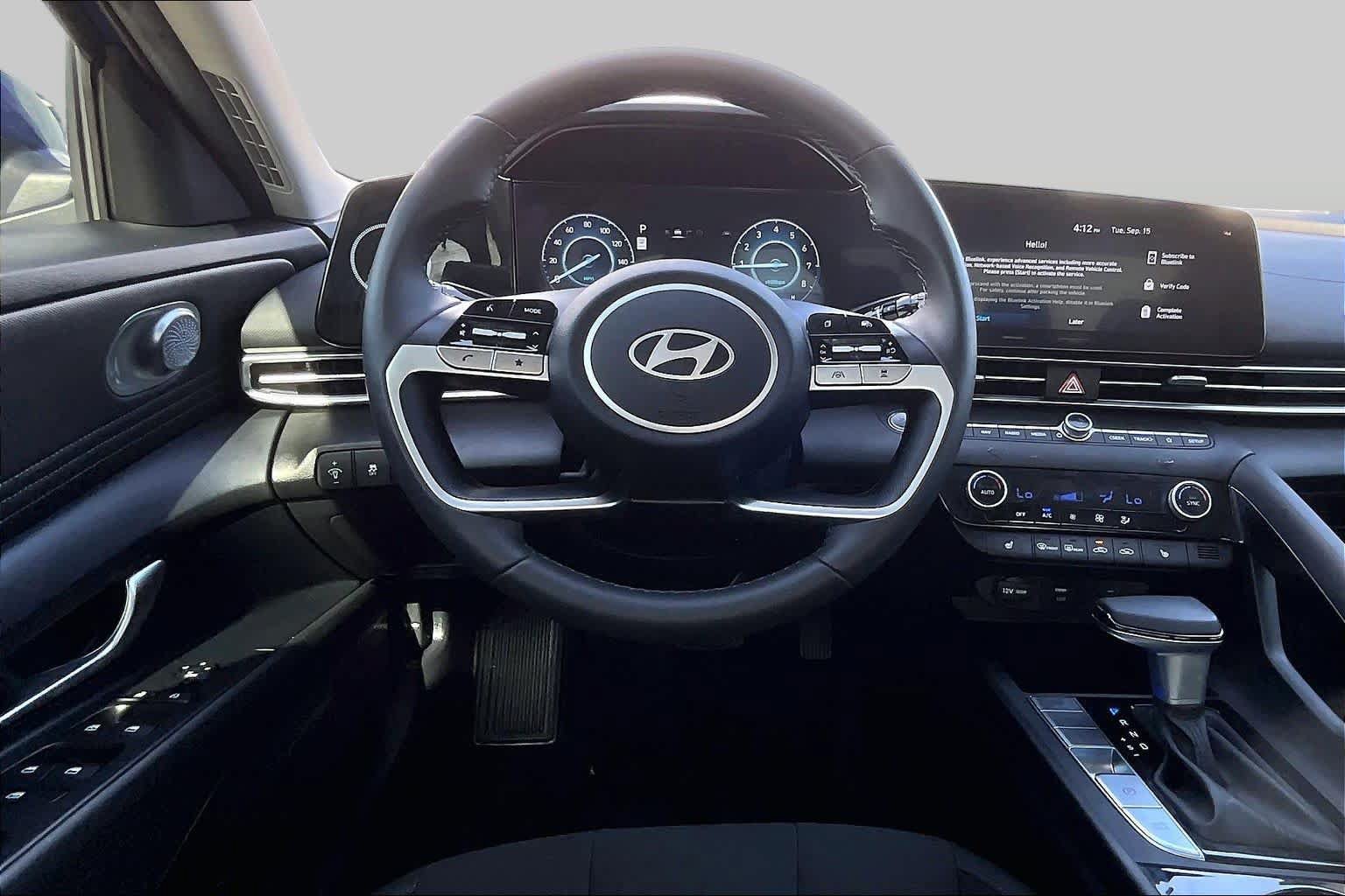 Used 2024 Hyundai Elantra SEL w/ Convenience Package FWD image 6