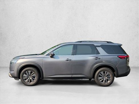 Used 2024 Nissan Pathfinder SV FWD image 8