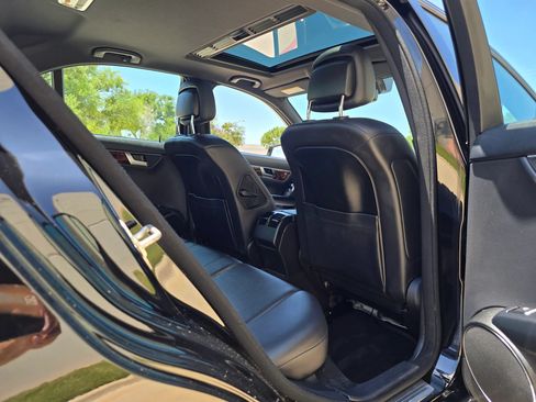 Used 2013 Mercedes-Benz C 300 4MATIC Sedan image 37