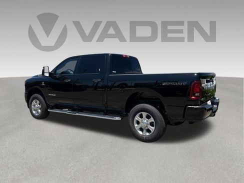 New 2026 RAM 2500 Big Horn AWD/4WD image 19