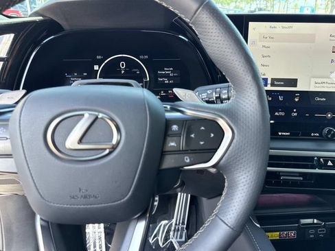 Used 2025 Lexus RX 500h F Sport AWD/4WD image 31