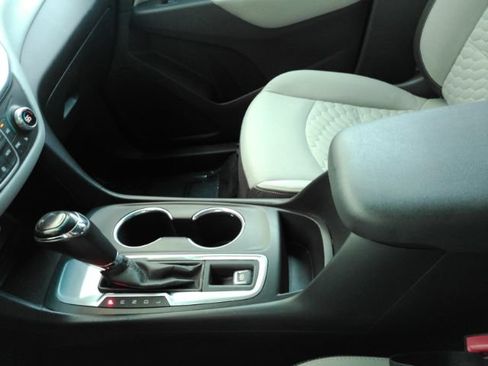 Used 2019 Chevrolet Equinox LT FWD image 37