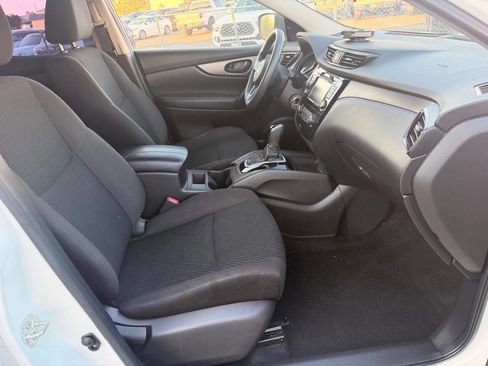 Used 2020 Nissan Rogue Sport S w/ Appearance Package FWD image 32