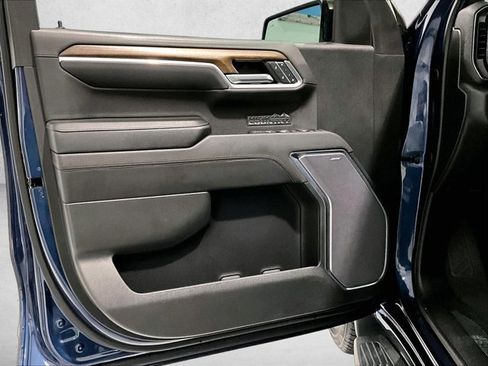 Used 2023 Chevrolet Silverado 1500 High Country w/ Technology Package RWD image 18