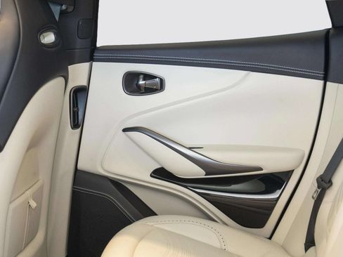 Used 2024 Aston Martin DBX AWD/4WD image 49