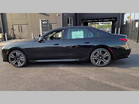 New 2025 BMW 740i 740i image 13