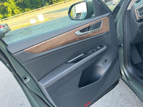 Certified 2026 Volkswagen Atlas SE w/ Panoramic Sunroof Package AWD/4WD image 36