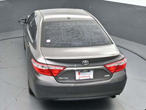 Used 2015 Toyota Camry XLE image 35