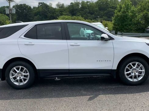 Certified 2024 Chevrolet Equinox LT AWD/4WD image 9