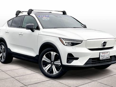 Used 2023 Volvo C40 Recharge Core w/ Climate Package image 2