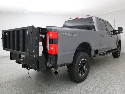 Used 2025 Ford F250 XLT w/ Black Appearance Package AWD/4WD image 3