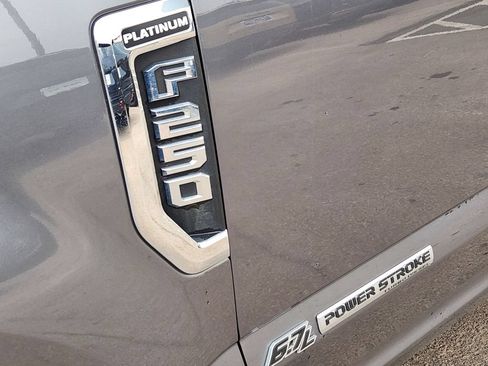 Used 2021 Ford F250 Platinum w/ FX4 Off-Road Package AWD/4WD image 10