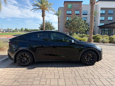 Used 2020 Tesla Model Y Long Range AWD/4WD image 5
