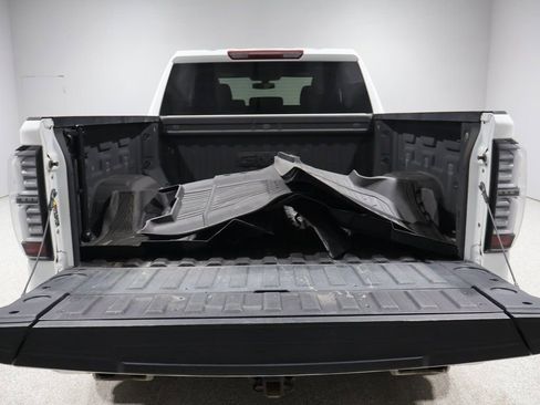 Used 2022 GMC Sierra 1500 Elevation image 4