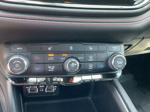 Certified 2025 Dodge Durango GT AWD/4WD image 25