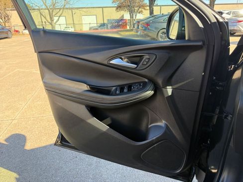 Used 2025 Buick Encore GX Preferred image 20