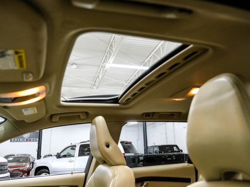 Used 2012 Volvo XC70 3.2 FWD image 4