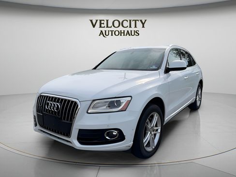 Used 2017 Audi Q5 2.0T Premium Plus w/ Technology Package AWD/4WD image 3