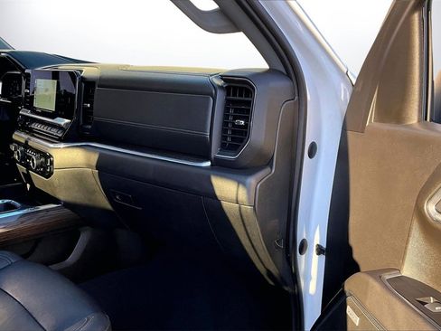 Used 2022 Chevrolet Silverado 1500 RST w/ Redline Edition image 21