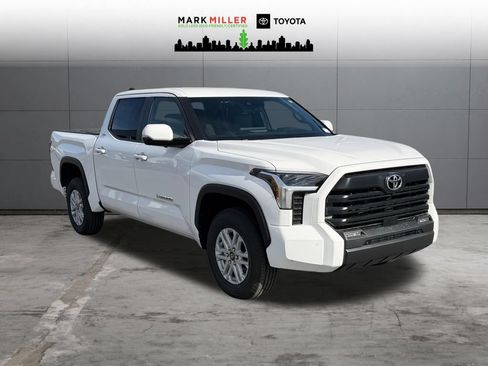 New 2026 Toyota Tundra SR5 w/ SR5 Premium Package AWD/4WD image 8