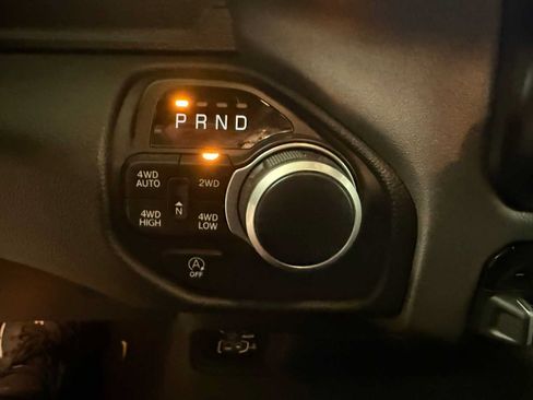 Used 2023 RAM 1500 Big Horn AWD/4WD image 34