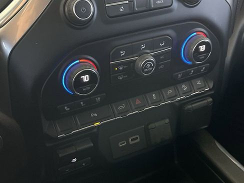 Used 2022 Chevrolet Silverado 2500 LTZ w/ LTZ Plus Package image 33