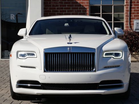 Used 2018 Rolls-Royce Wraith image 5
