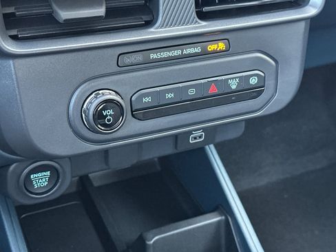 New 2025 Ford Maverick XLT w/ XLT Luxury Package image 19