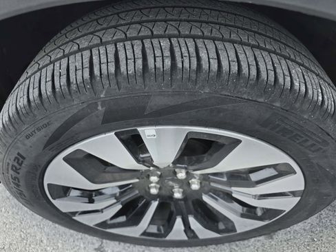 Used 2025 Ford Explorer Platinum w/ LUX Leather Package image 11