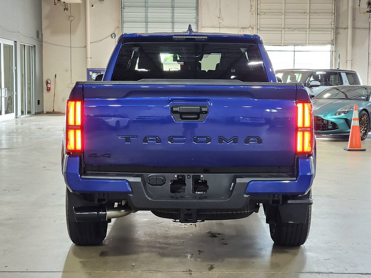 Used 2024 Toyota Tacoma TRD Sport AWD/4WD image 10