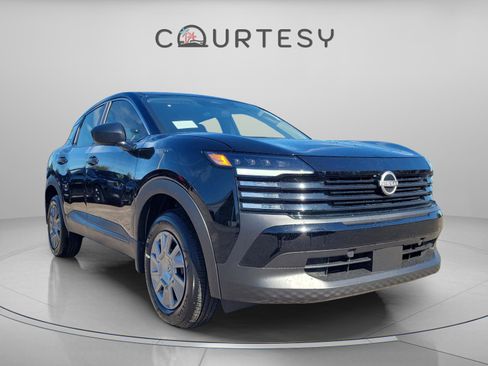 New 2026 Nissan Kicks S image 5