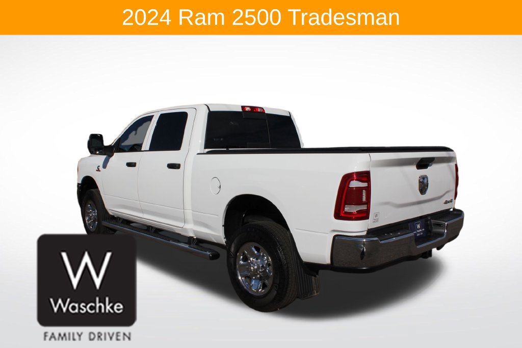 Used 2024 RAM 2500 Tradesman w/ Chrome Appearance Group AWD/4WD image 5