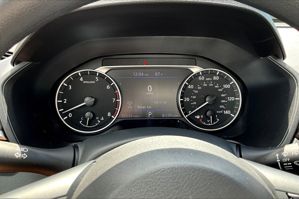 Used 2025 Nissan Altima 2.5 SV FWD image 14