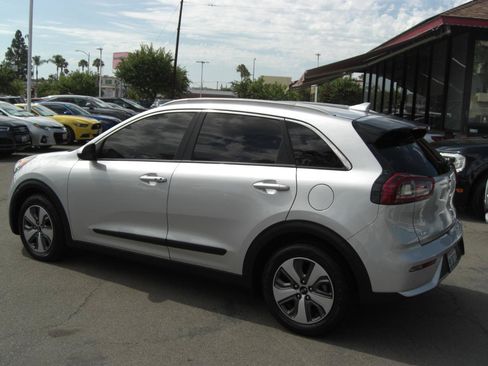 Used 2019 Kia Niro LX FWD image 12