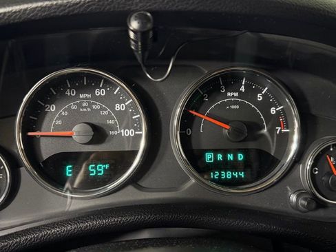 Used 2014 Jeep Wrangler Unlimited Sahara AWD/4WD image 18