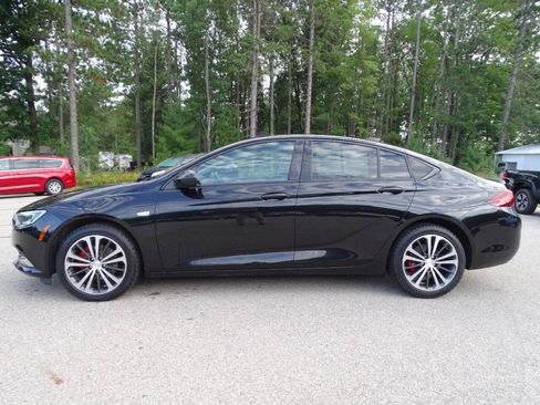 Used 2019 Buick Regal Preferred w/ Driver Confidence Package I FWD image 7