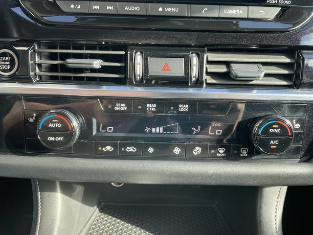 Used 2024 Nissan Pathfinder SV AWD/4WD image 18