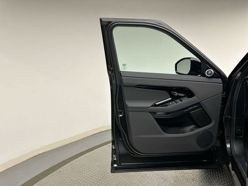 New 2026 Land Rover Range Rover Evoque S AWD/4WD image 17