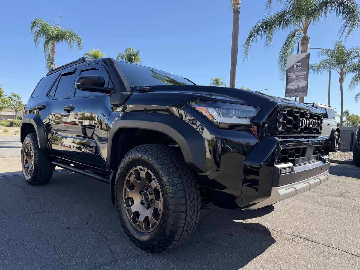 Used 2025 Toyota 4Runner Trailhunter AWD/4WD image 9