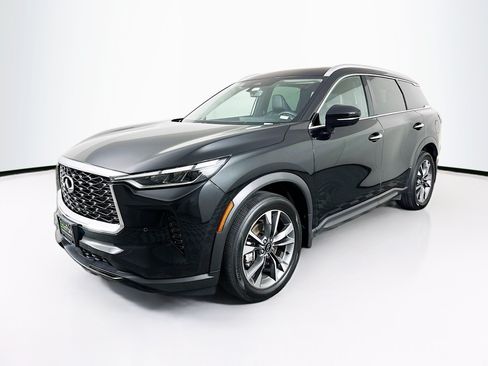 Used 2023 INFINITI QX60 Luxe w/ Performance Audio Package AWD/4WD image 3
