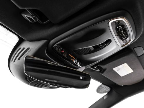 Used 2017 Volvo S90 T6 Momentum w/ Vision Package image 29