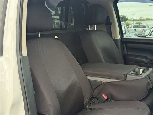 Used 2017 Nissan Titan S image 18