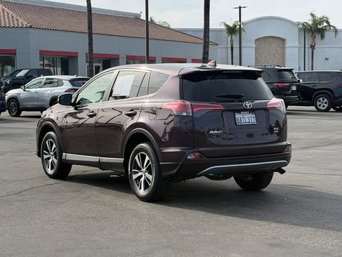 Used 2018 Toyota RAV4 XLE w/ All Weather Liner Package AWD/4WD image 8