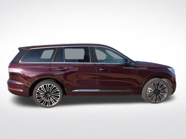 Used 2023 Lincoln Aviator Black Label AWD/4WD image 11