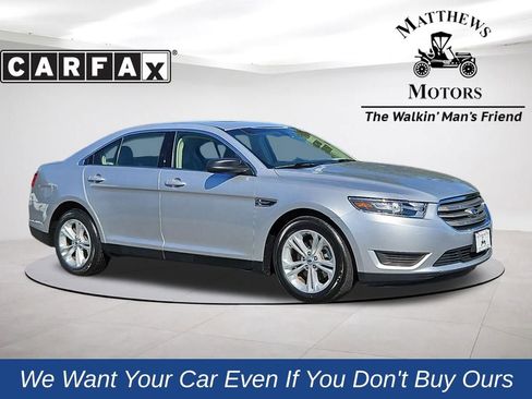 Used 2017 Ford Taurus SE image 1