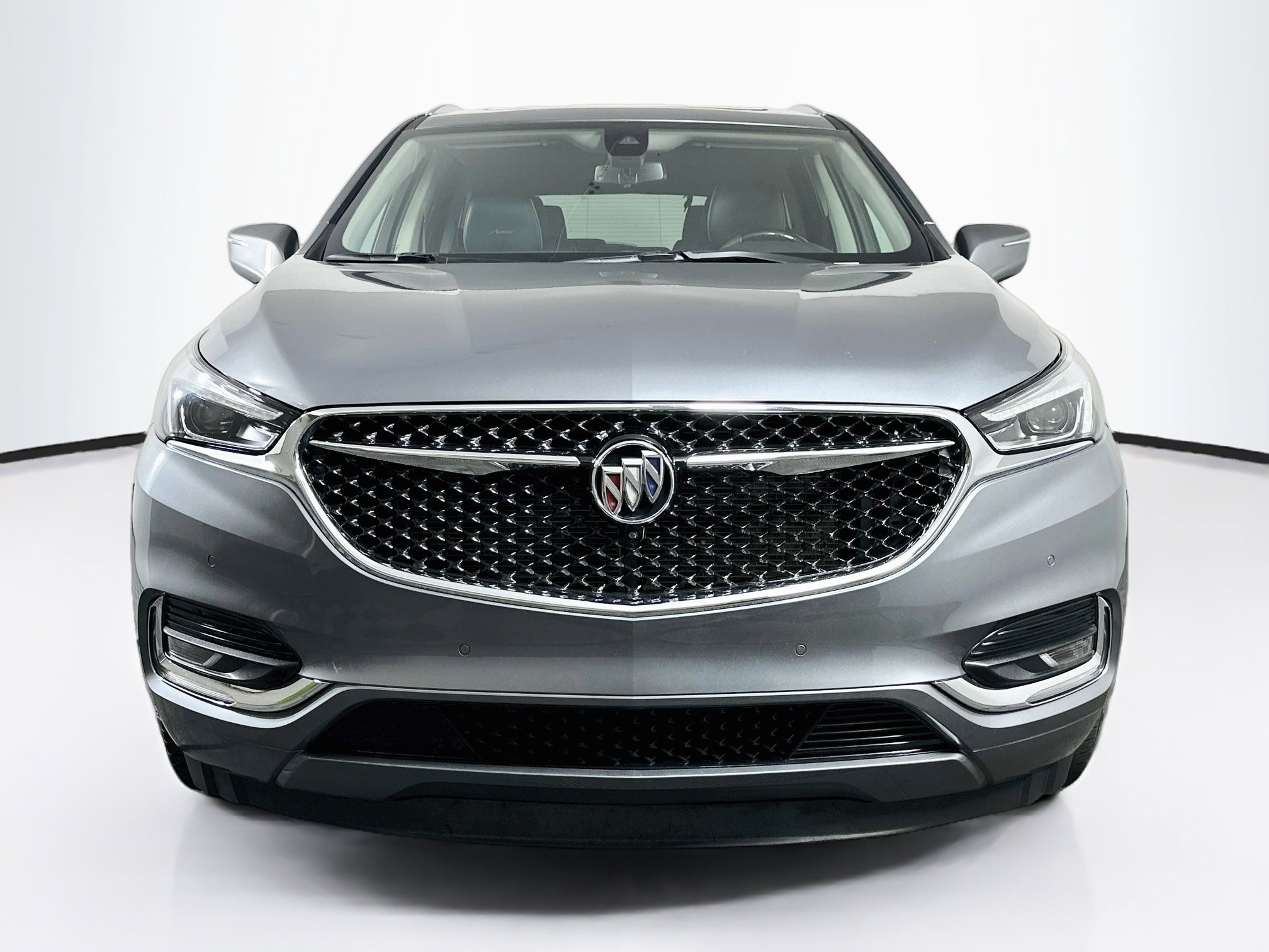 Used 2021 Buick Enclave Avenir w/ Avenir Technology Package FWD image 2