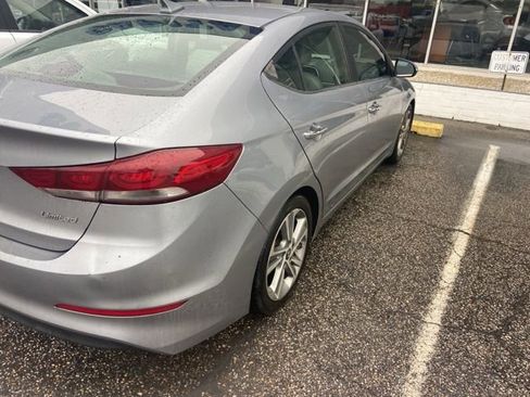Used 2017 Hyundai Elantra Limited w/ Limited Tech Package 04 image 7