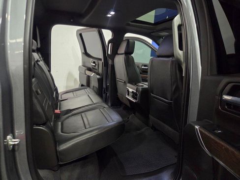 Used 2022 GMC Sierra 1500 Denali w/ Denali Premium Package image 10